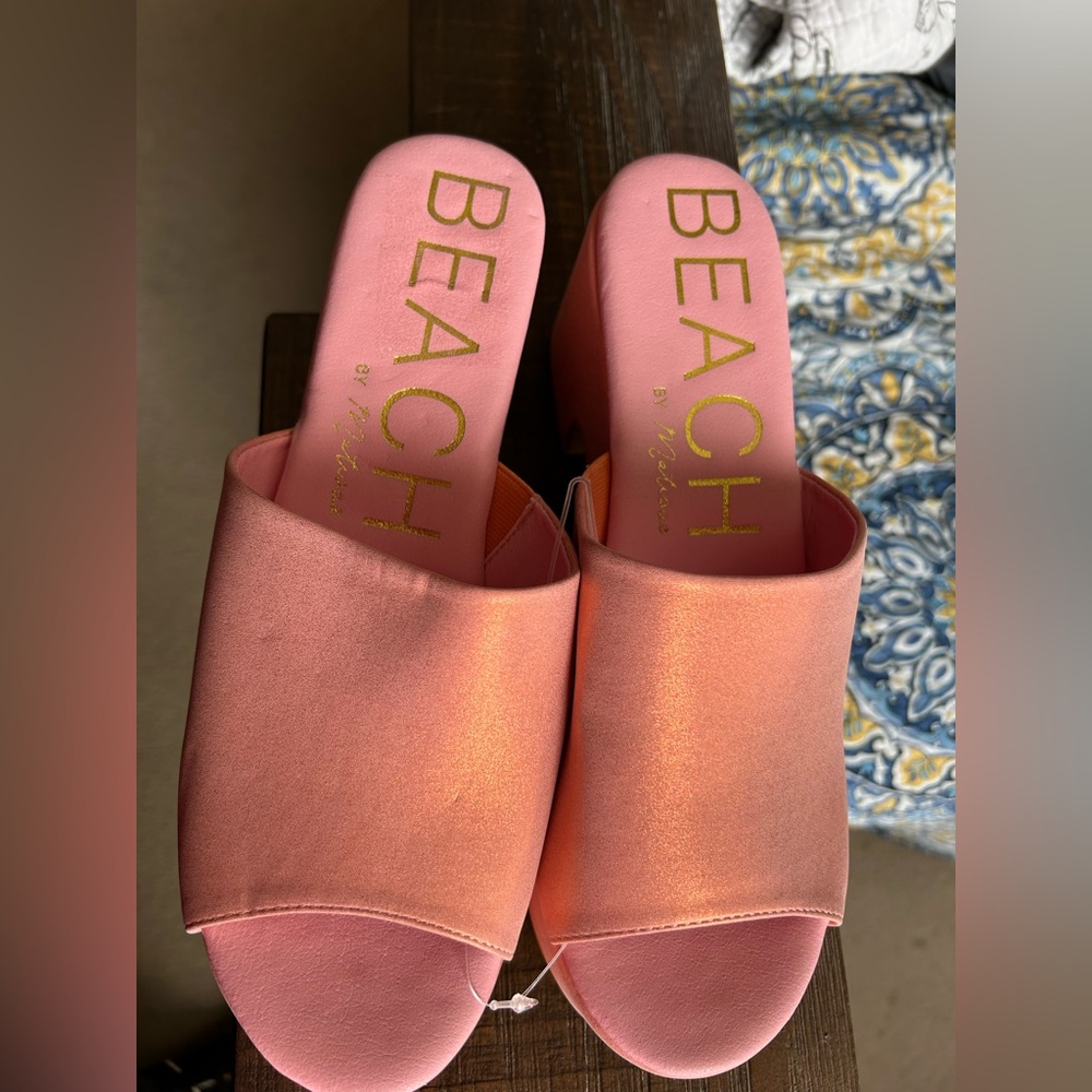 Beach by Matisse Size 10 Sandals